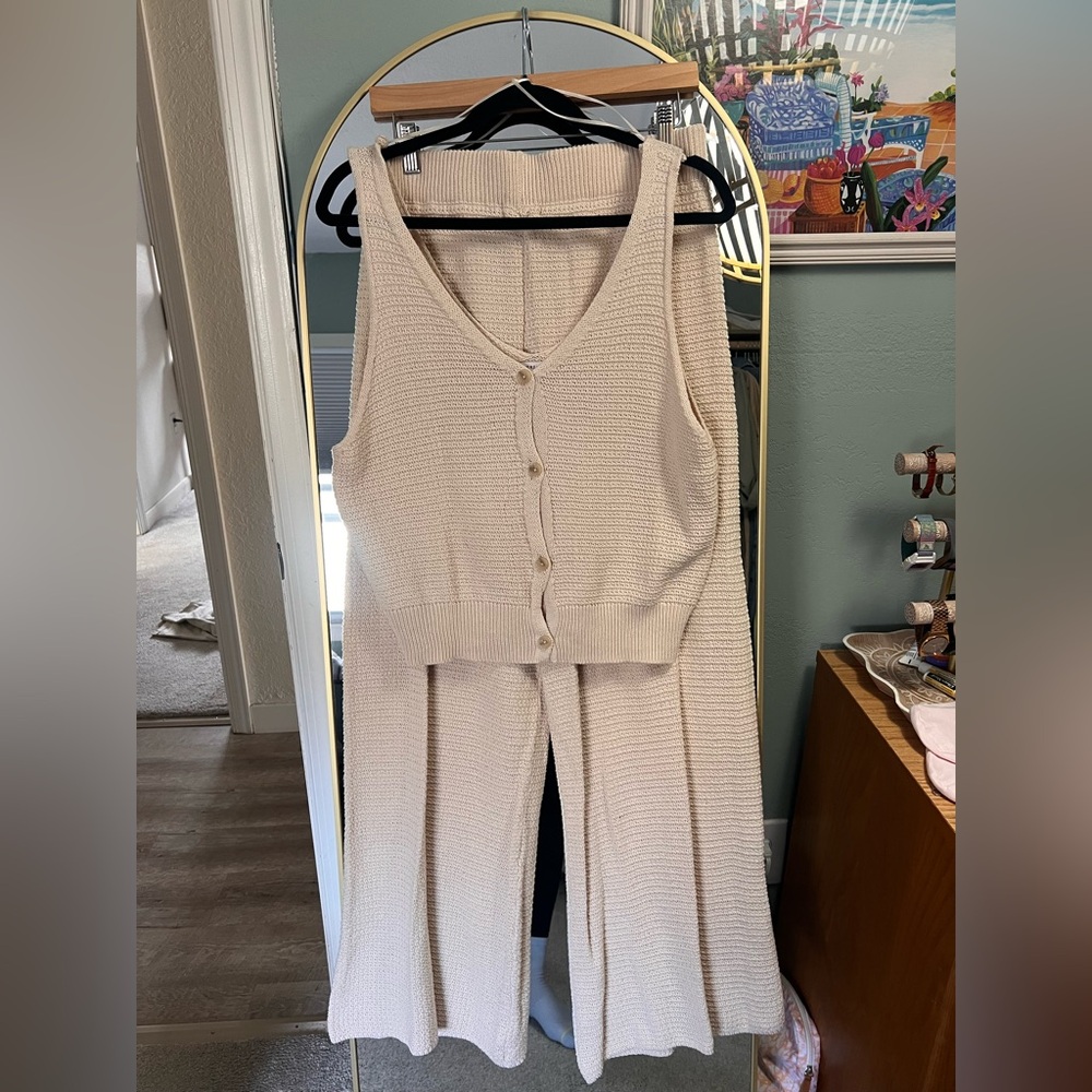 Sincerely Jules crochet set (top & bottom)